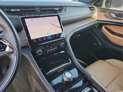 2022 Jeep Grand Cherokee Summit 4x2