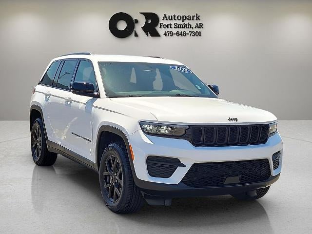 2025 Jeep Grand Cherokee Altitude 4x4's photo