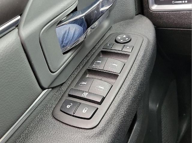 2024 RAM 1500 Classic SLT 4x4 Quad Cab 6'4" Box