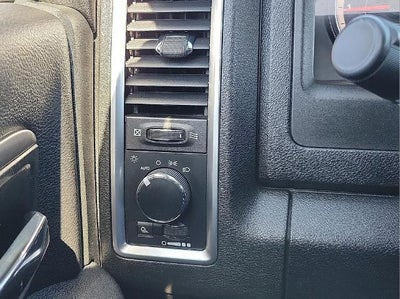 2024 RAM 1500 Classic Warlock 4x4 Crew Cab 5'7" Box