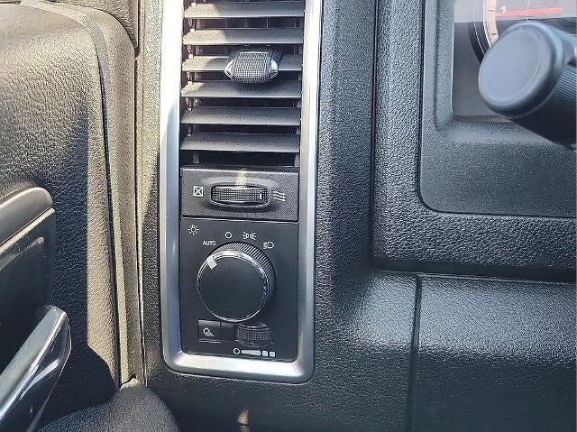 2024 RAM 1500 Classic Warlock 4x4 Crew Cab 5'7" Box