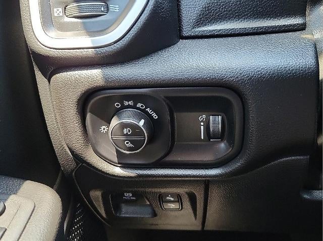 2023 RAM 1500 Big Horn 4x4 Crew Cab 5'7" Box
