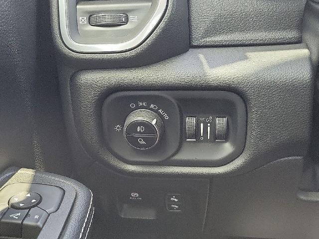 2025 RAM 1500 Laramie 4x4 Crew Cab 5'7" Box