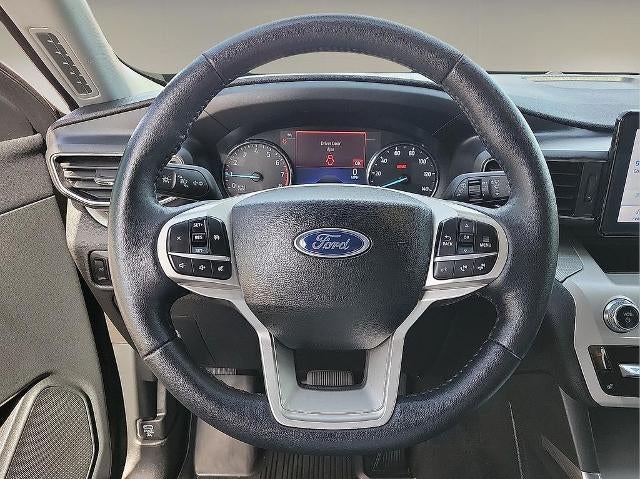2023 Ford Explorer XLT RWD
