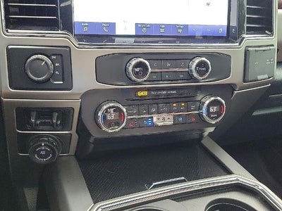 2022 Ford Super Duty F-450 DRW Platinum 4WD Crew Cab 8' Box