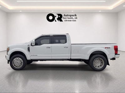 2022 Ford Super Duty F-450 DRW Platinum 4WD Crew Cab 8' Box