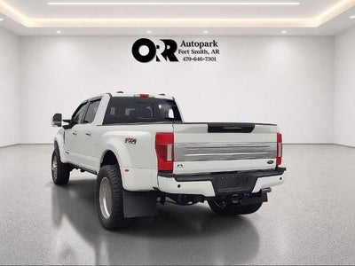 2022 Ford Super Duty F-450 DRW Platinum 4WD Crew Cab 8' Box