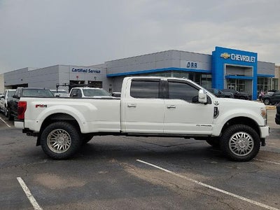 2022 Ford Super Duty F-450 DRW Platinum 4WD Crew Cab 8' Box
