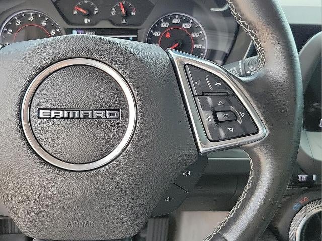 2017 Chevrolet Camaro 2dr Coupe 2LT