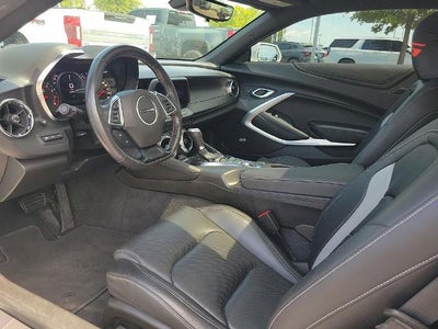 2022 Chevrolet Camaro 2dr Coupe 2LT