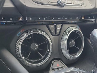 2022 Chevrolet Camaro 2dr Coupe 2LT