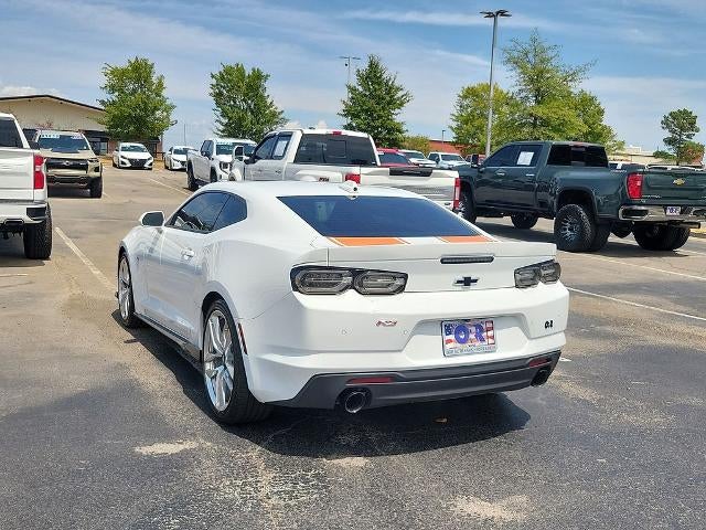 2022 Chevrolet Camaro 2dr Coupe 2LT