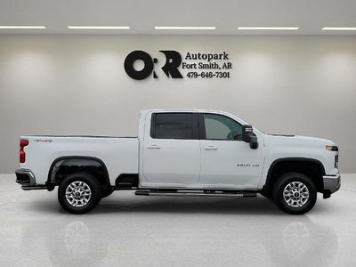2025 Chevrolet Silverado 2500 HD Crew Cab Standard Box 4-Wheel Drive LT