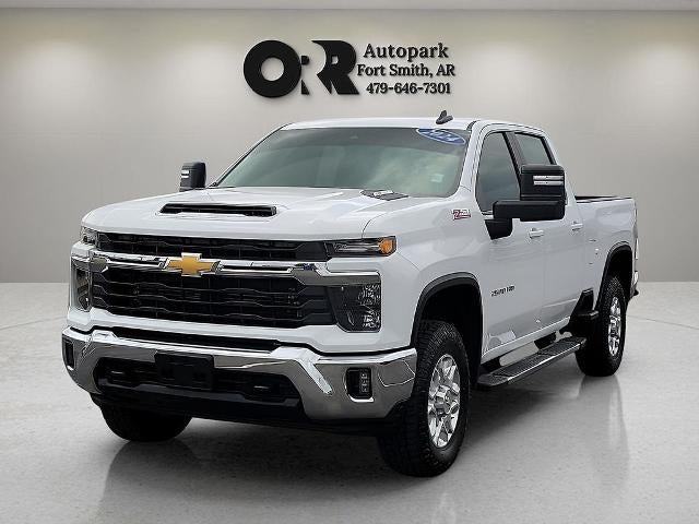 2024 Chevrolet Silverado 2500 HD Crew Cab Standard Box 4-Wheel Drive LT