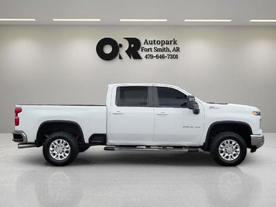2024 Chevrolet Silverado 2500 HD Crew Cab Standard Box 4-Wheel Drive LT