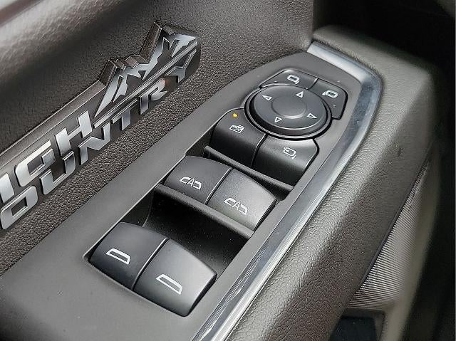 2024 Chevrolet Silverado 1500 Crew Cab Short Box 4-Wheel Drive High Country