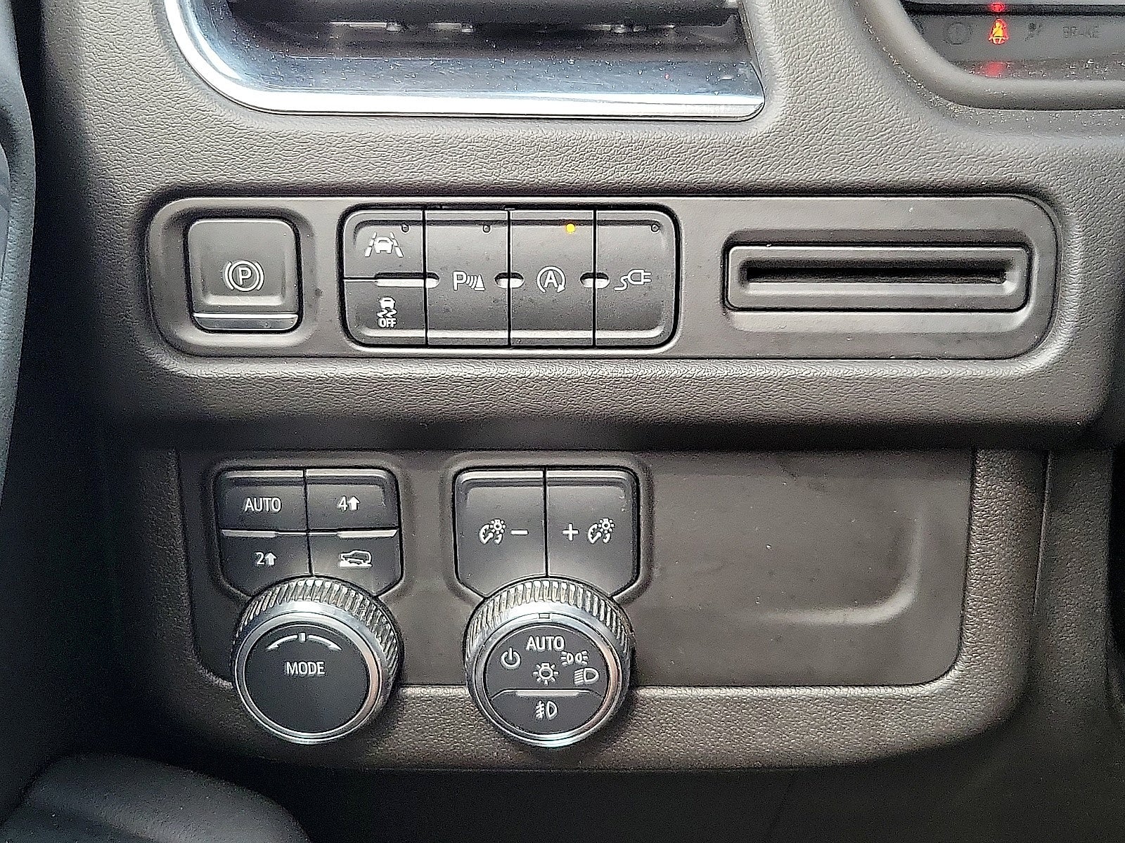 2022 GMC Yukon 4WD 4dr SLE