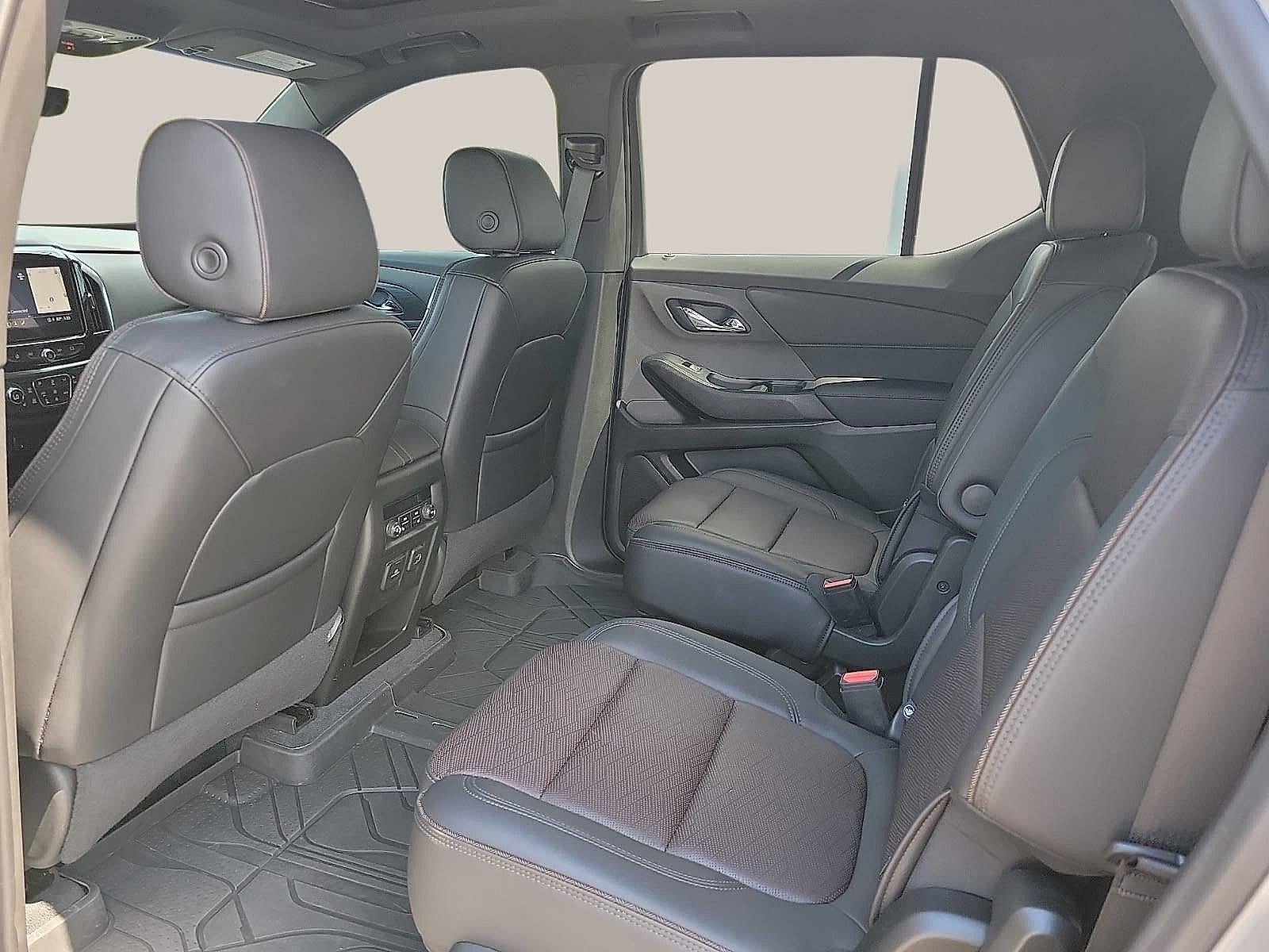 2023 Chevrolet Traverse FWD 2LZ