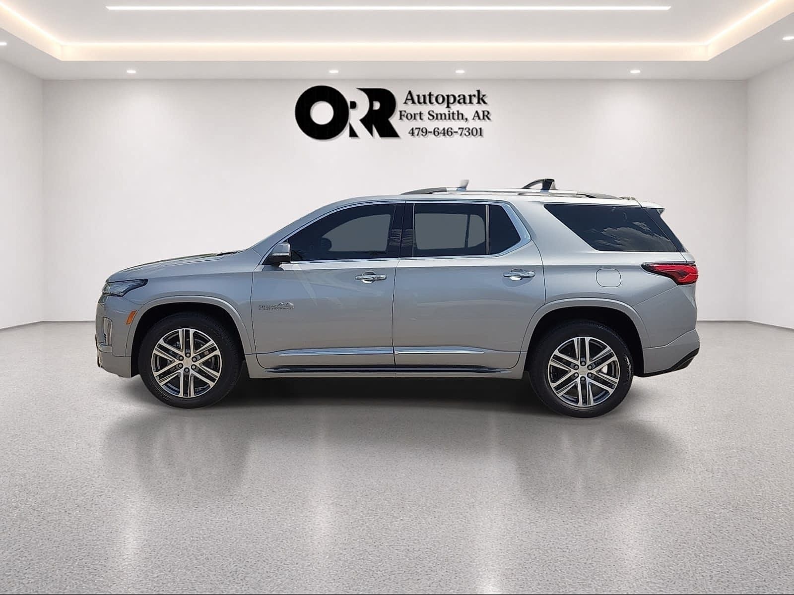 2023 Chevrolet Traverse FWD 2LZ