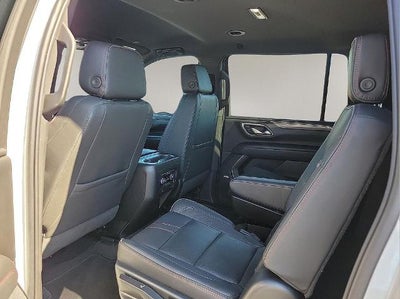 2022 Chevrolet Suburban 4WD RST