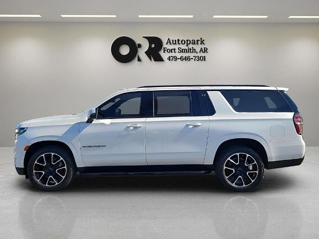 2022 Chevrolet Suburban 4WD RST