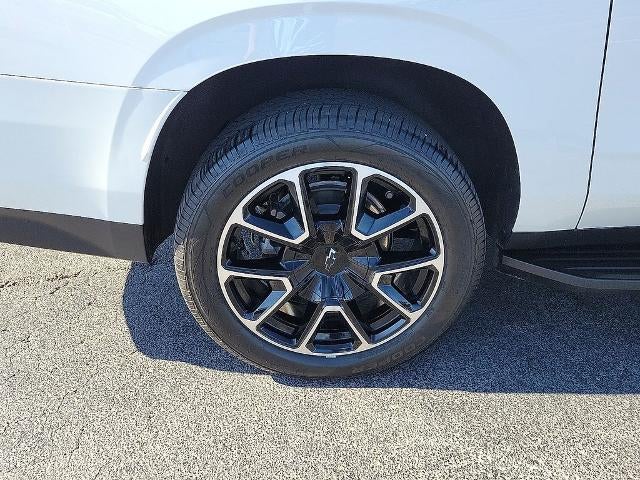 2022 Chevrolet Suburban 4WD RST