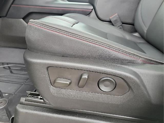 2023 Chevrolet Suburban 4WD RST