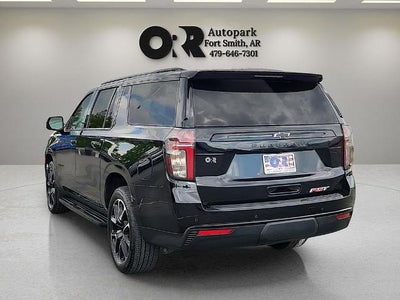 2023 Chevrolet Suburban 4WD RST