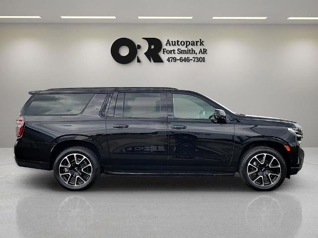 2023 Chevrolet Suburban 4WD RST