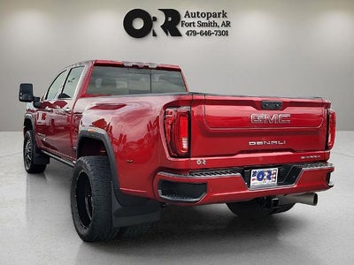 2022 GMC Sierra 3500HD Crew Cab Long Box 4-Wheel Drive Denali