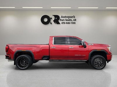 2022 GMC Sierra 3500HD Crew Cab Long Box 4-Wheel Drive Denali