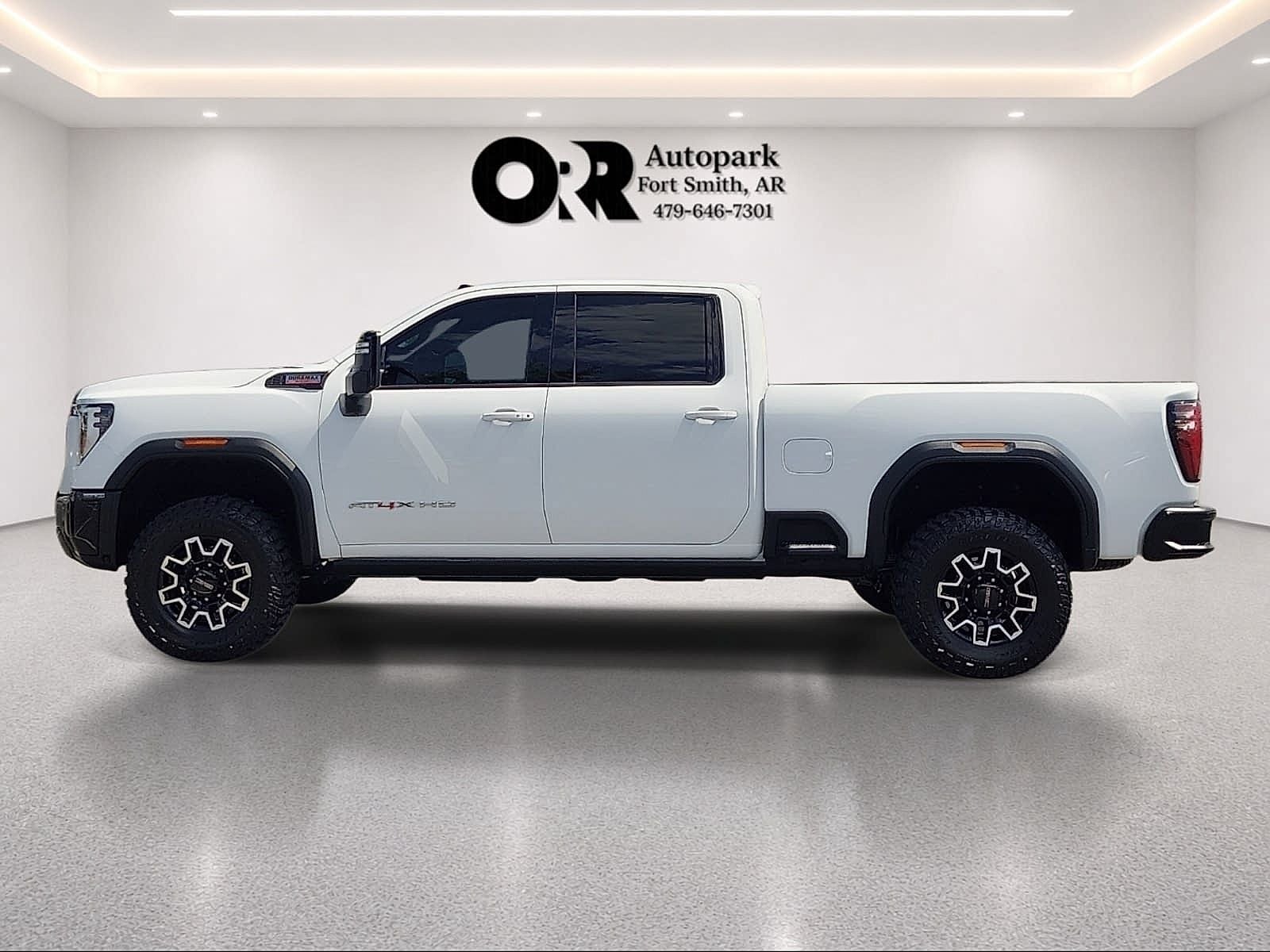 2024 GMC Sierra 2500 HD Crew Cab Standard Box 4-Wheel Drive AT4X