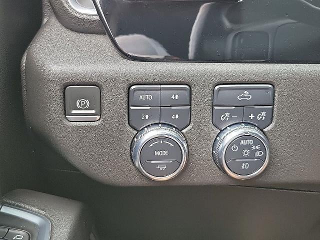 2023 GMC Sierra 1500 Crew Cab Short Box 4-Wheel Drive Elevation 3SB