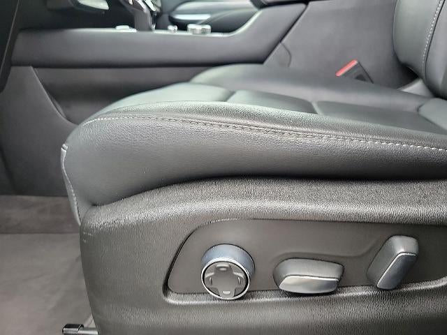 2025 Cadillac XT4 FWD 4dr Premium Luxury
