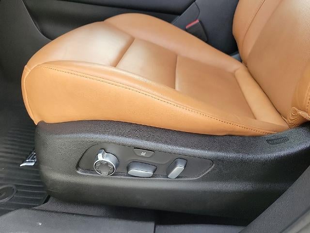 2021 Cadillac XT4 AWD 4dr Premium Luxury