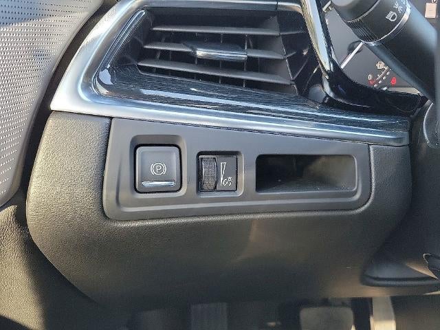 2025 Cadillac XT5 AWD 4dr Premium Luxury