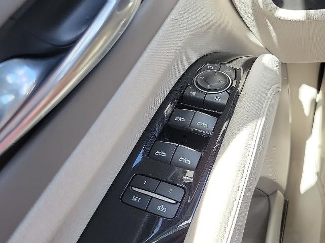 2022 Cadillac Escalade 4WD Premium Luxury Platinum