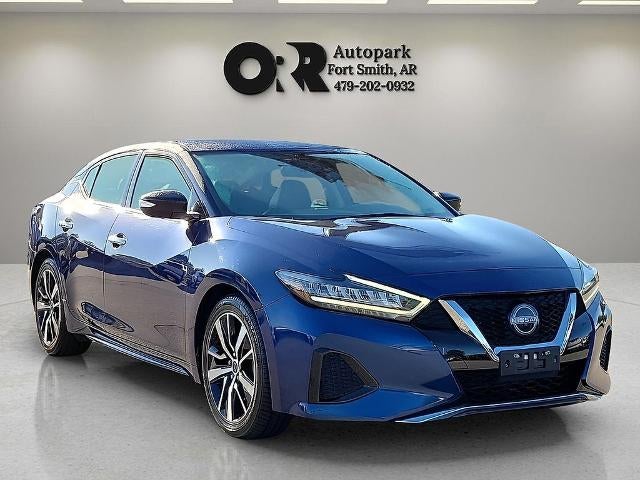 2023 Nissan Maxima SV's photo