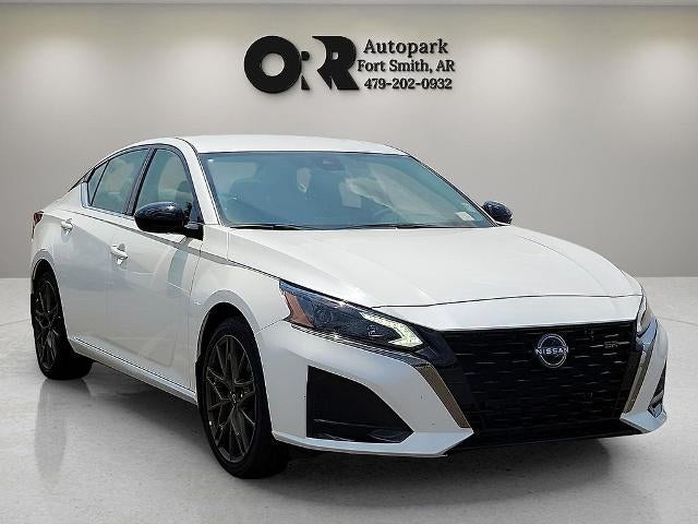 2025 Nissan Altima SR FWD