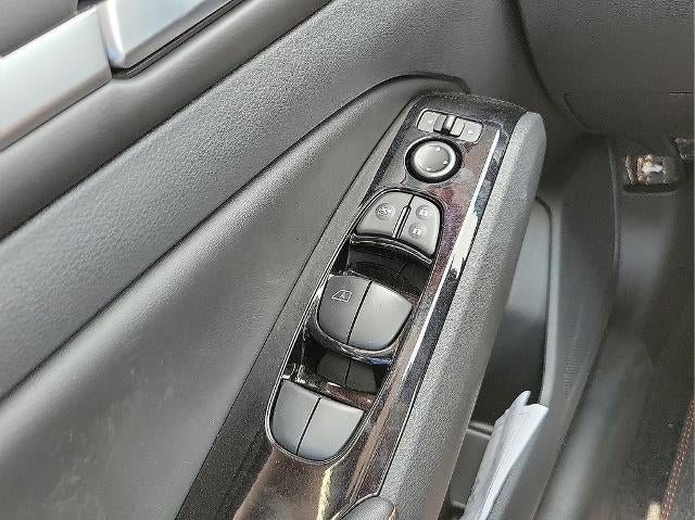 2025 Nissan Altima SR FWD