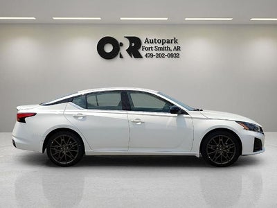 2025 Nissan Altima SR FWD