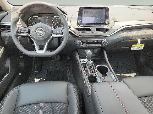 2025 Nissan Altima SR FWD