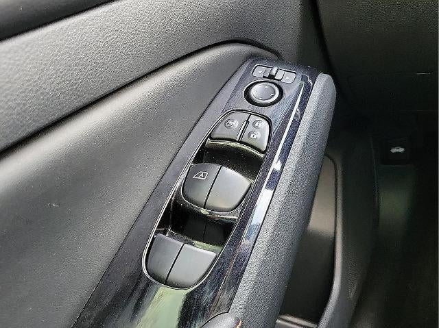 2025 Nissan Altima SR FWD