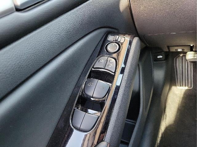 2025 Nissan Altima SR FWD