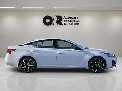 2025 Nissan Altima SR FWD