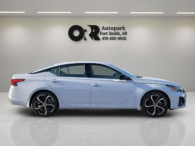 2025 Nissan Altima SR FWD