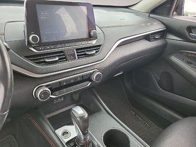 2020 Nissan Altima 2.5 SR Sedan