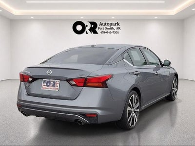 2020 Nissan Altima 2.5 SR Sedan