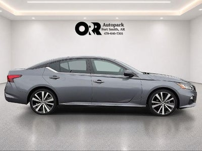 2020 Nissan Altima 2.5 SR Sedan