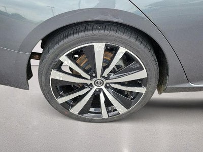 2020 Nissan Altima 2.5 SR Sedan